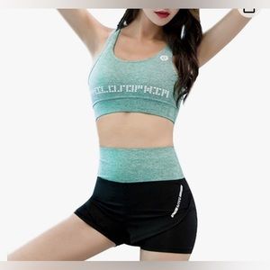 NWOT Ladies 2 piece yoga set